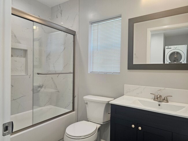 Foto del edificio - New 2 Bd, 2Ba with Large Yard!