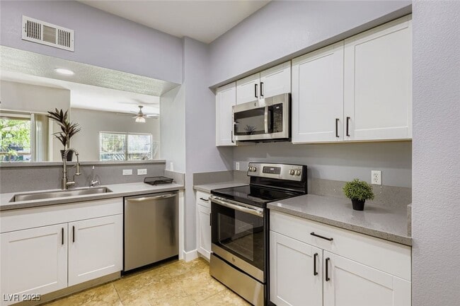 Building Photo - 45 Maleena Mesa St