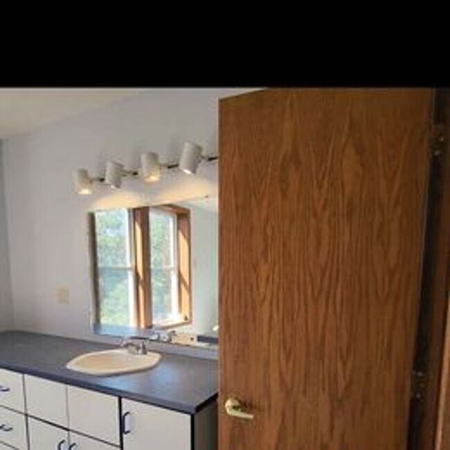 Foto del edificio - More Space than you can dream of! 5bed 2 b...