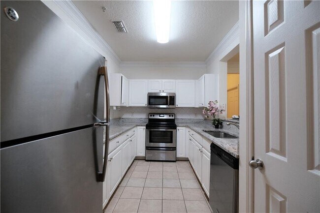 Foto del edificio - 4007 Westchester Ridge NE