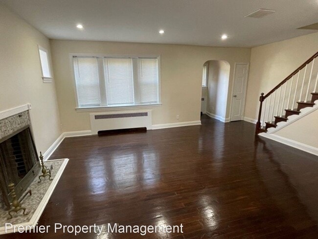 Building Photo - 3 br, 2.5 bath House - 5209 Walther Avenue