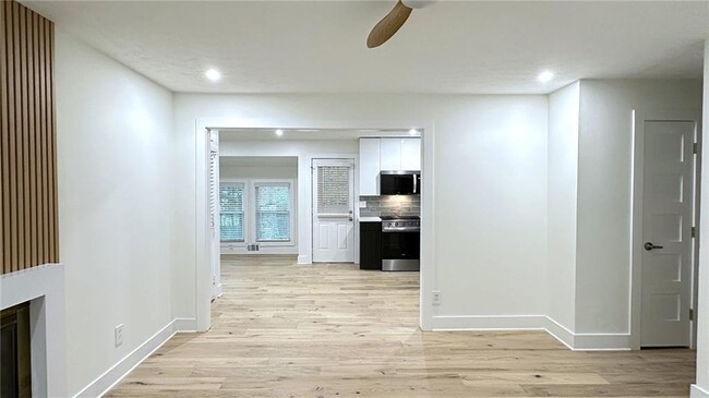 Building Photo - 1308 Fairview Trail NW