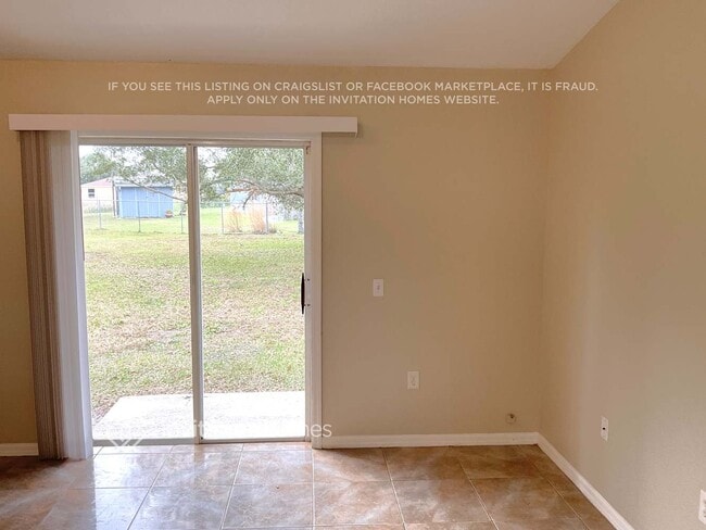 Building Photo - 627 Parakeet Ct