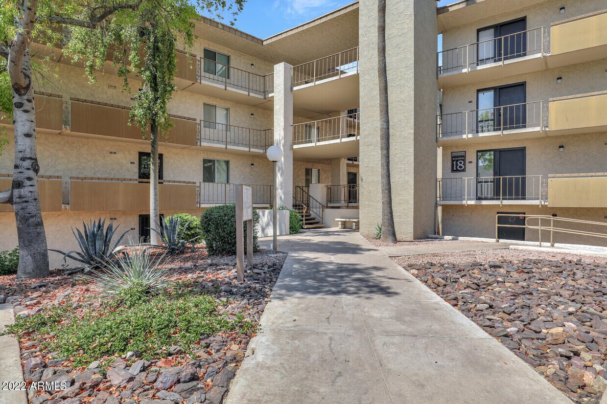 7625 Camelback Rd Unit 418B, Scottsdale, AZ 85251 Apartment for Rent