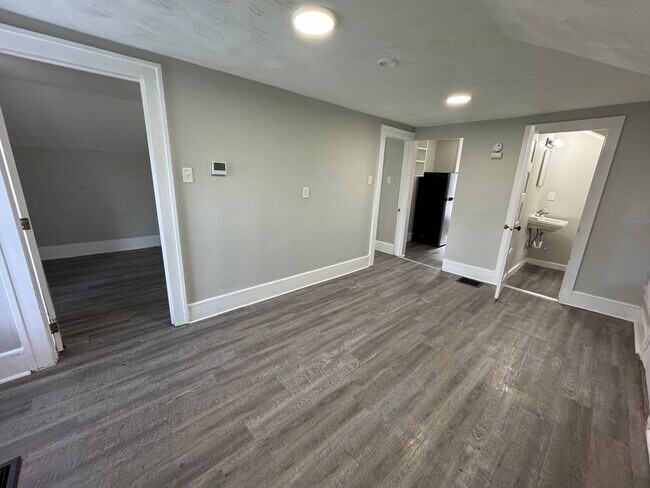 Foto del edificio - 1168-1170R Whittier St