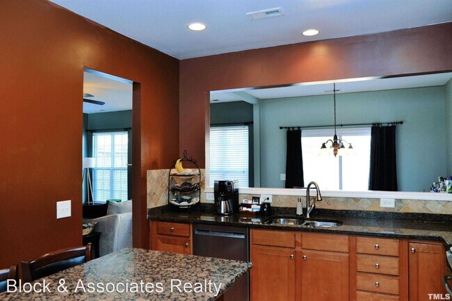 Foto del edificio - 3 br, 2.5 bath House - 8616 Thunderwood Drive