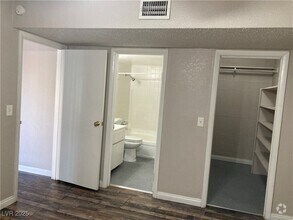 Building Photo - 575 S Royal Crest Cir