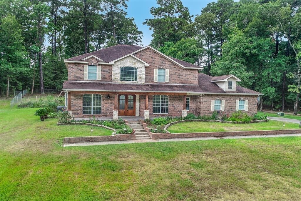 Primary Photo - 590 Pebble Creek