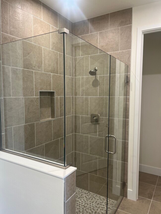 ONSUITE - 10279 Bonavie Cove Dr