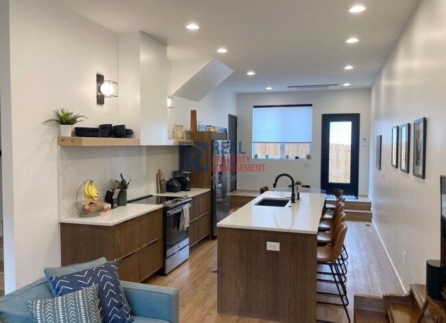 Foto del edificio - 1266 Newton St