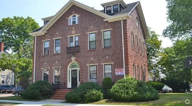Building Photo - 257 Gano St