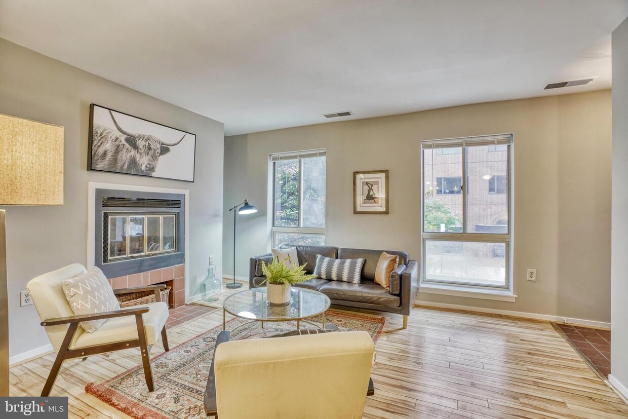 Foto principal - 536 S Charles St