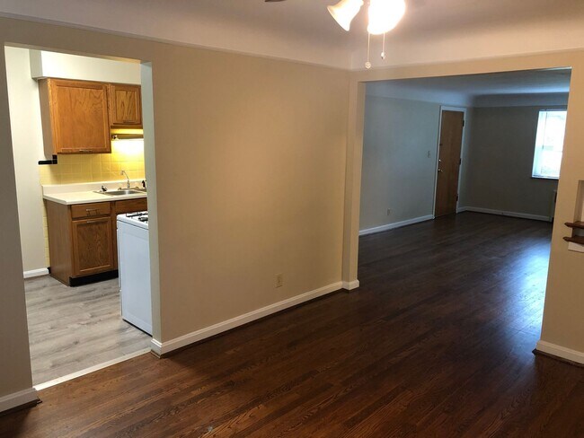 Foto del edificio - 5562 Beechmont Ave
