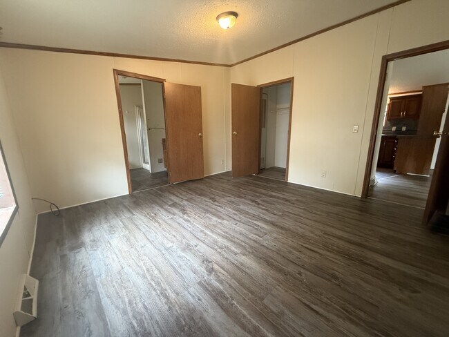 Foto del edificio - 4210 Lady Slipper Ln