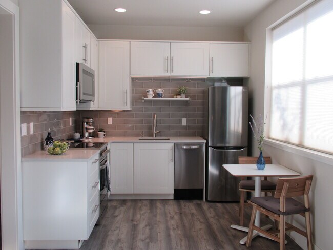 Kitchen - 1610 N Emerson St
