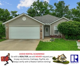 Building Photo - 905 SW Arrowhead Dr