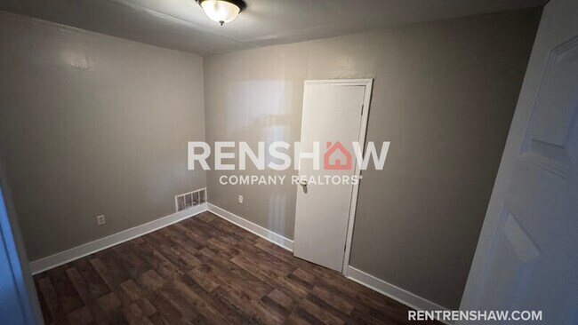 Foto del edificio - 4094 Orleans Rd