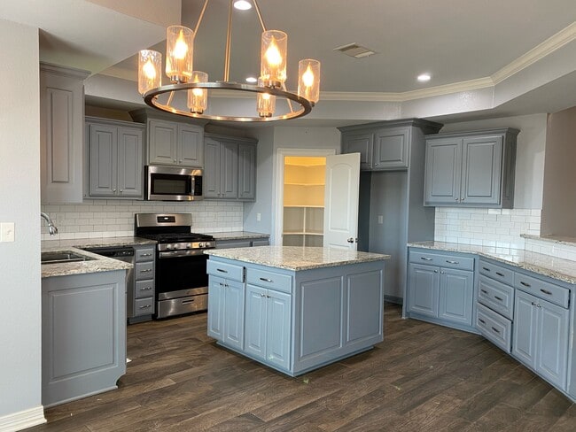 Building Photo - 7346 Harpers Ridge Ln