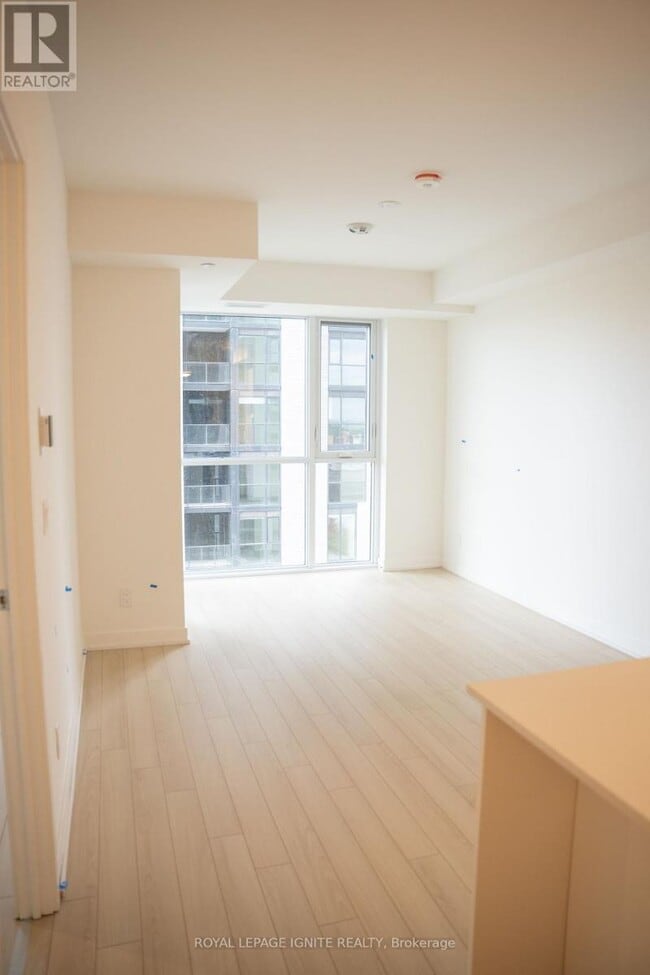 Building Photo - 3071 Trafalgar Rd