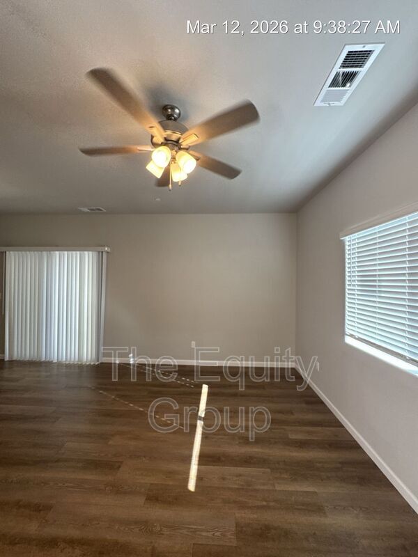 Foto del edificio - 518 S Summit St