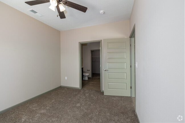 2BD 2BA - Bedroom 1 - Walker Heights