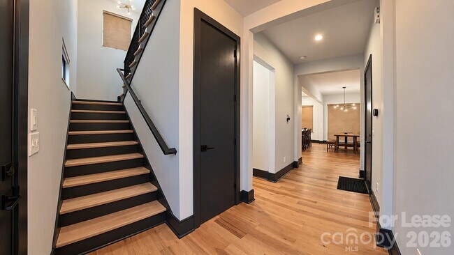 Building Photo - 1241 Pegram St