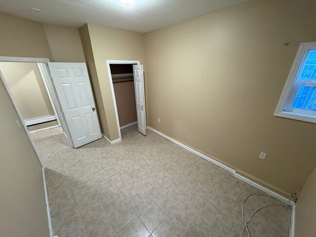 Foto del edificio - 8 Mount Logan Ct