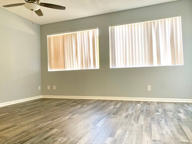 Foto del edificio - 664 W 12th St. San Pedro, CA 90731