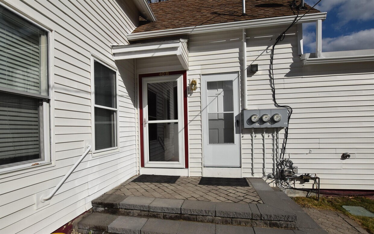 Foto principal - 40 Western Ave