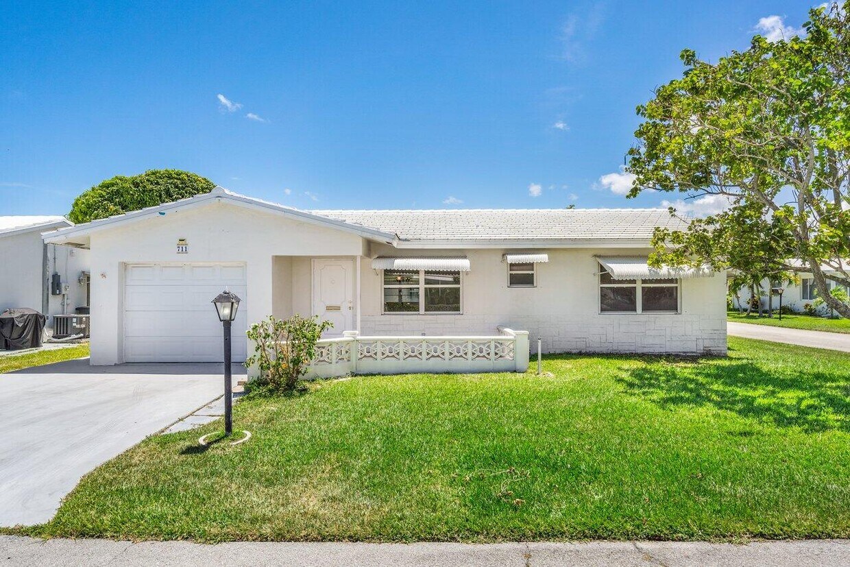 711 SW 18th Ct, Boynton Beach, FL 33426 House for Rent in Boynton