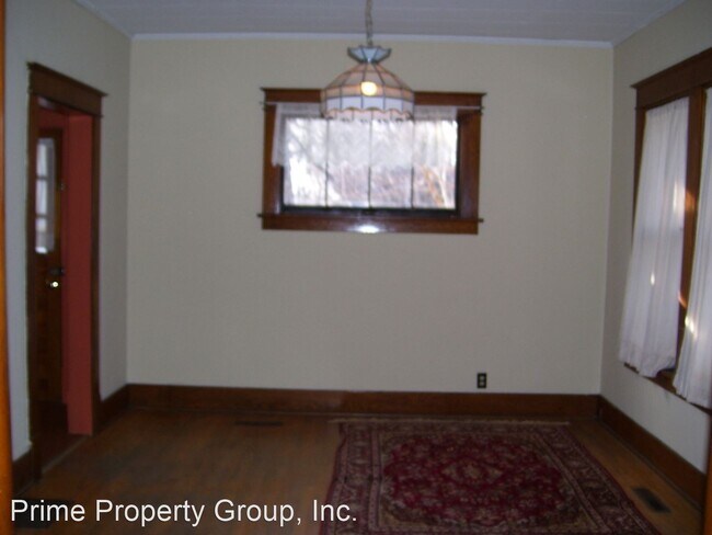 Building Photo - 2 br, 1.5 bath House - 905.5 N Randolph