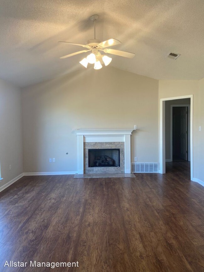 Building Photo - 3 br, 2 bath House - 1820 Central Trails