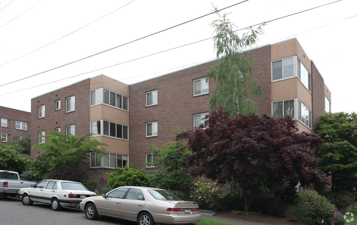 Red Lion Apartments Apartments in Seattle, WA