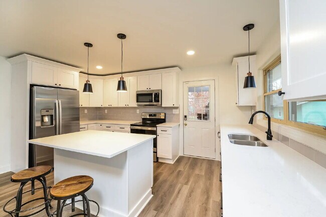 Foto del edificio - Available Fall Semester or Short Term rental!