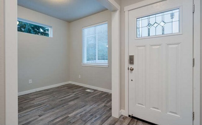 Foto del edificio - 4910 NE 65th Ct