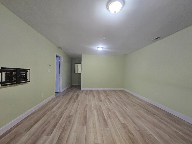 Foto del edificio - 806 Bennett Rd