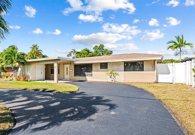 Foto del edificio - 1601 NE 63rd St