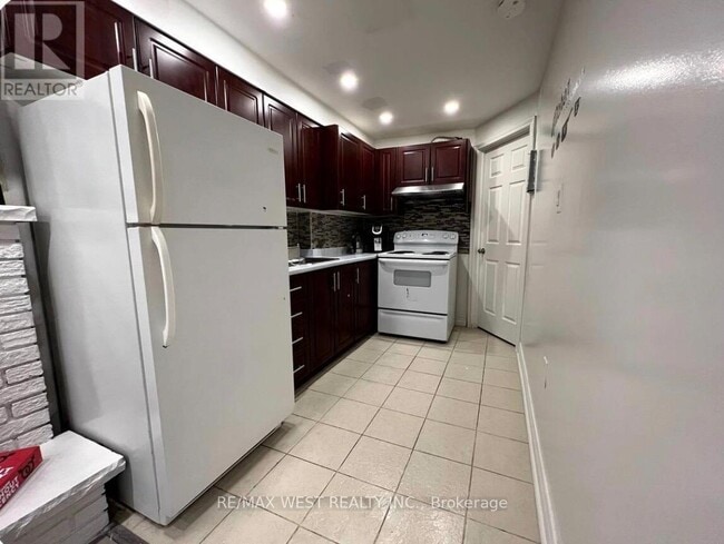 Photo du bâtiment - 11A St Andrews Blvd