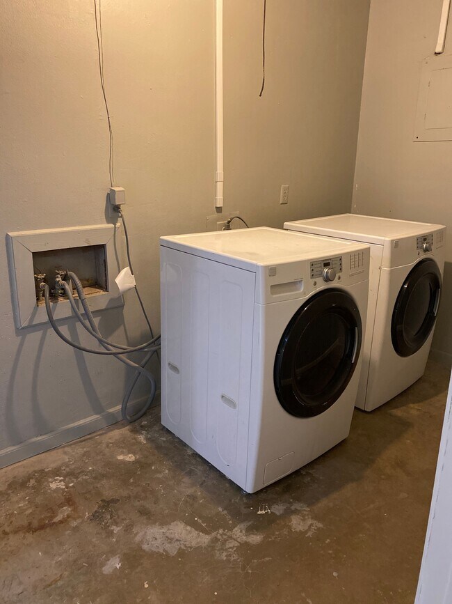 Foto del edificio - 3107 Aberdeen Ave