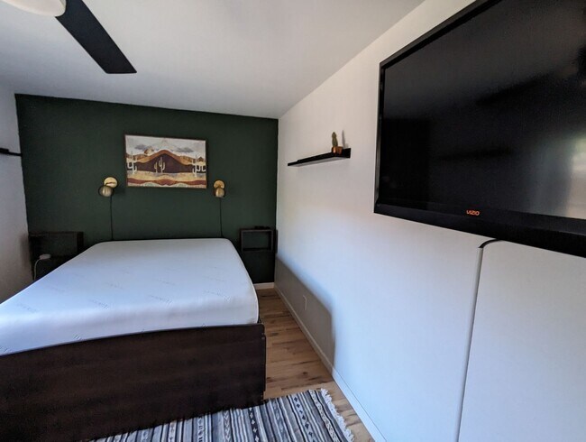Foto del edificio - Two bedroom Two bath Available