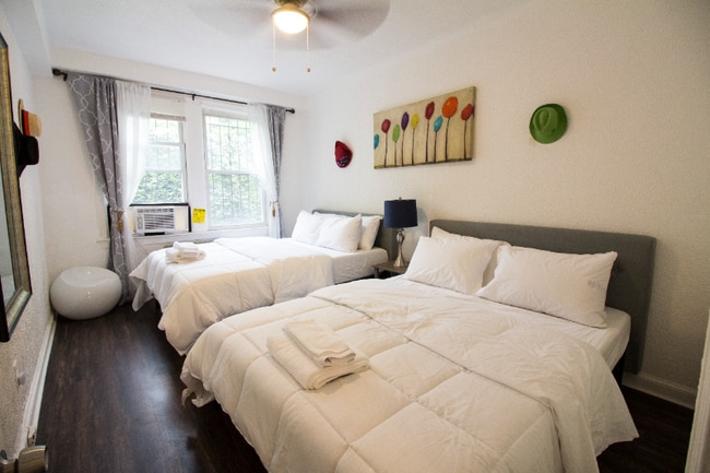 Building Photo - 2803 Q St SE