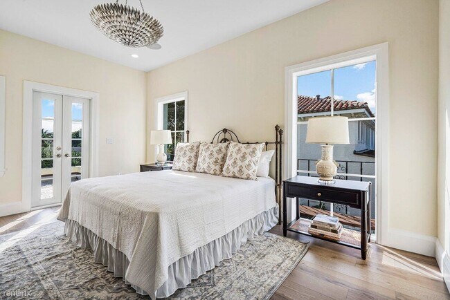 Foto del edificio - 4 br, 3 bath House - 248 NE 1st Ave