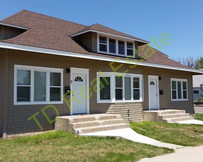 300 E 19th St Unit 1, Cheyenne, WY 82001 Apartment for Rent in