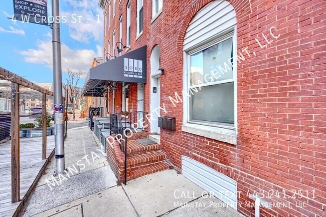 Foto del edificio - 4 W Cross St