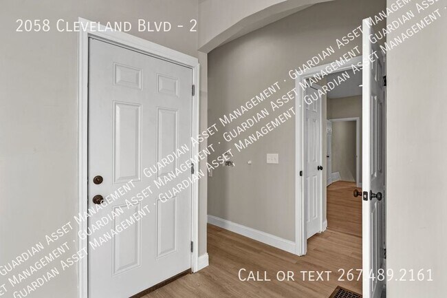 Building Photo - 2058 Cleveland Blvd