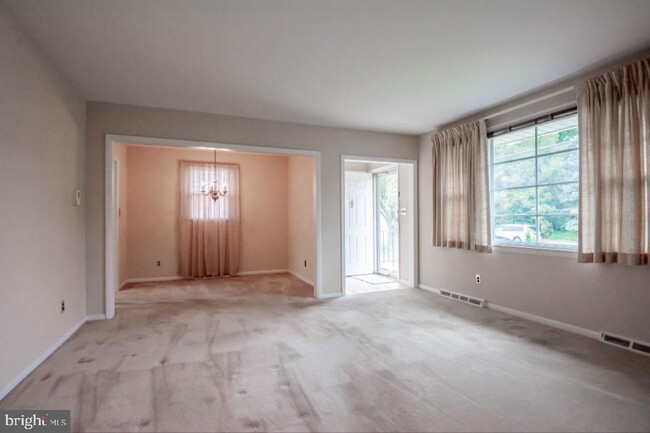 Building Photo - 2311 Centerville Rd