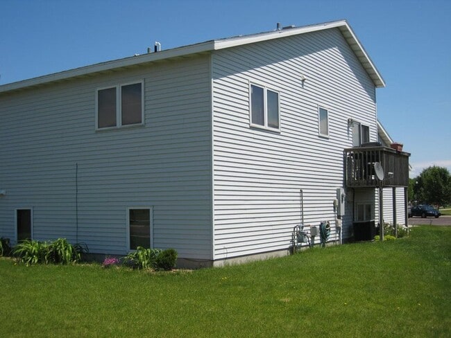 Building Photo - 2729 34th Ave S