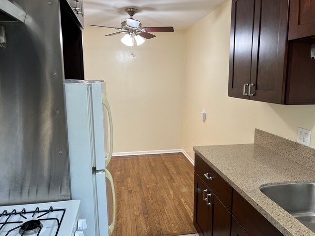 Kitchen 2 - 1346 S Cochran Ave