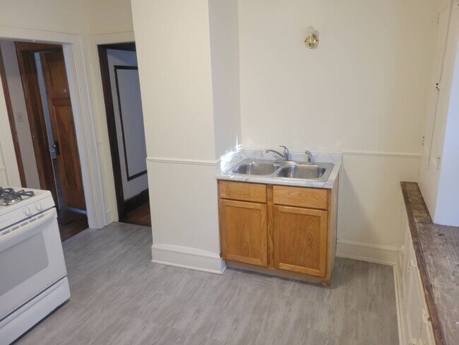 Foto del edificio - 2819N49thM