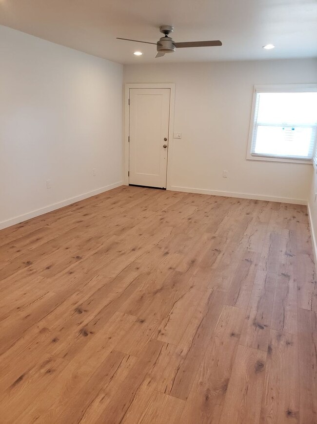 Photo - Beautiful Duplex Home near UC Davis Medica...